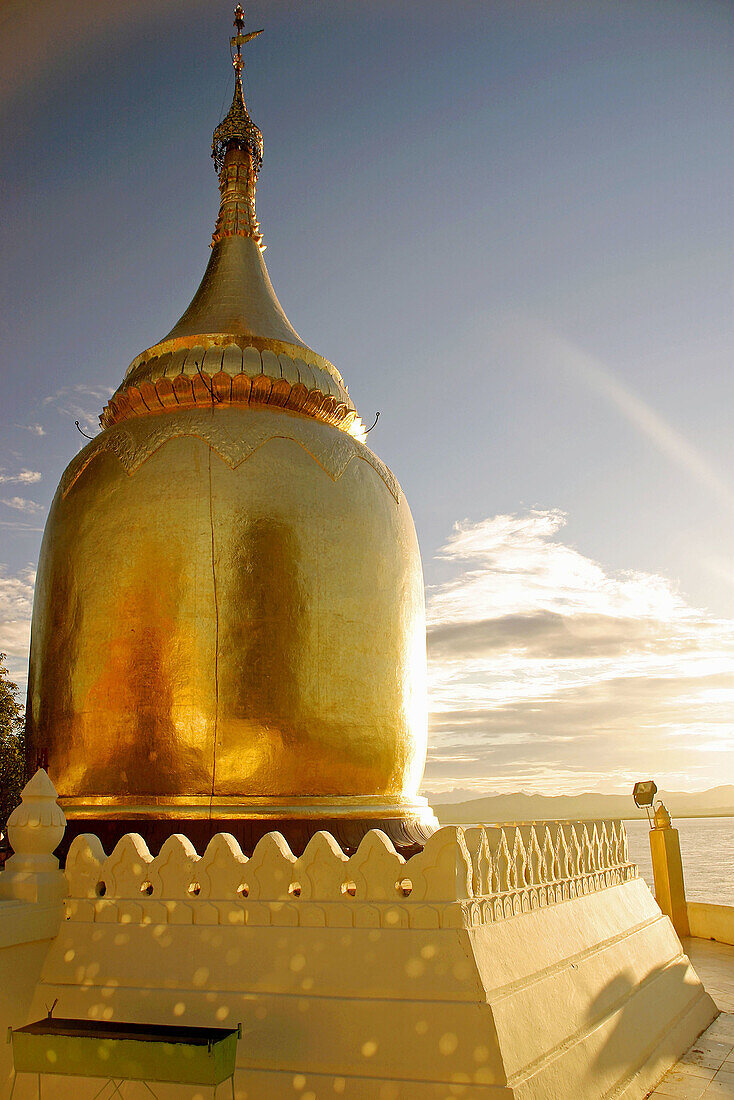 Bupaya Pagoda. Bagan archaeological zone. Myanmar (Burma)