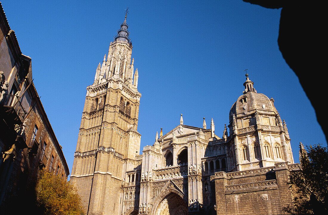 Gothic cathedral built 13-15th century at Plaza del Consistorio. Toledo. Spain