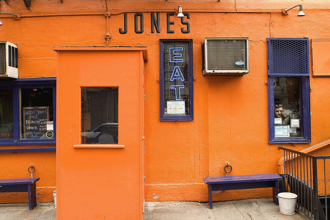 Great Jones Café. New York city. USA.