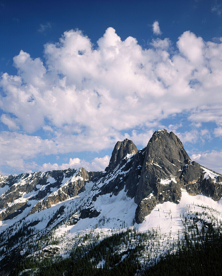 Liberty Bell Mountain. North Cascades. Washington. USA.