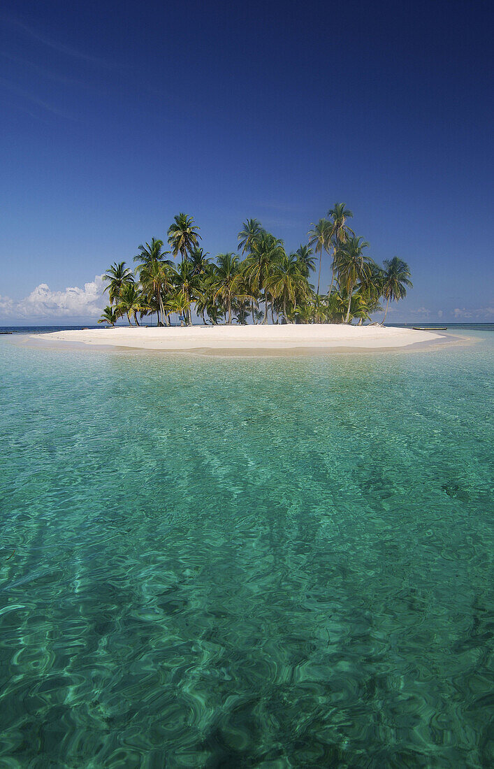 Pelican Cay. San Blas Islands, Panama