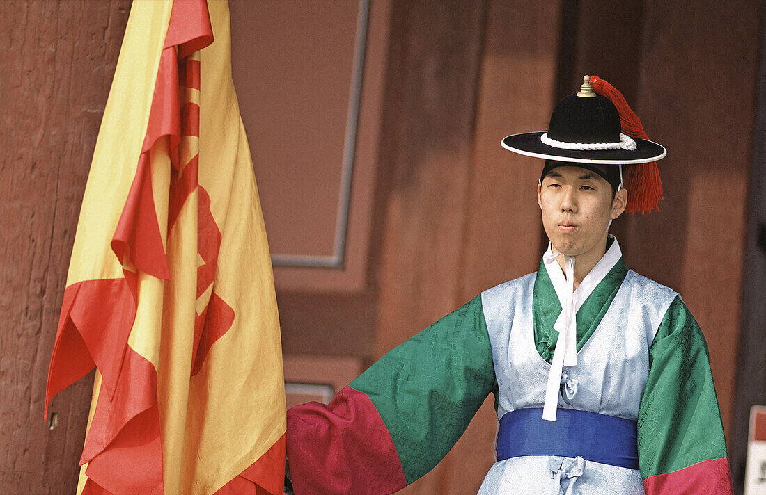Traditional Korean guard. Seoul, South Korea