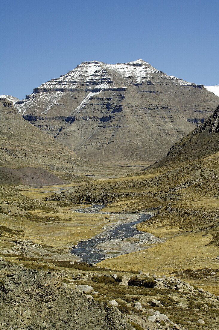 The dzong chu valley on the sacred kora trail around mount kailash. Ngari prefecture. Tibet. China