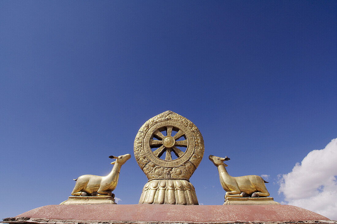 the law wheel on the roof of the jokhang temple. barkhor district. lhasa. lhasa prefecture. tibet. china. asia.