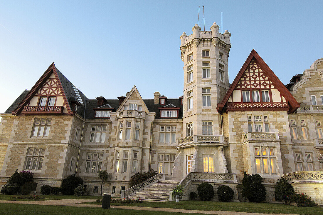 Universidad Internacional Menéndez Pelayo, Palacio de la Magdalena in the evening. Santander. Cantabria, Spain