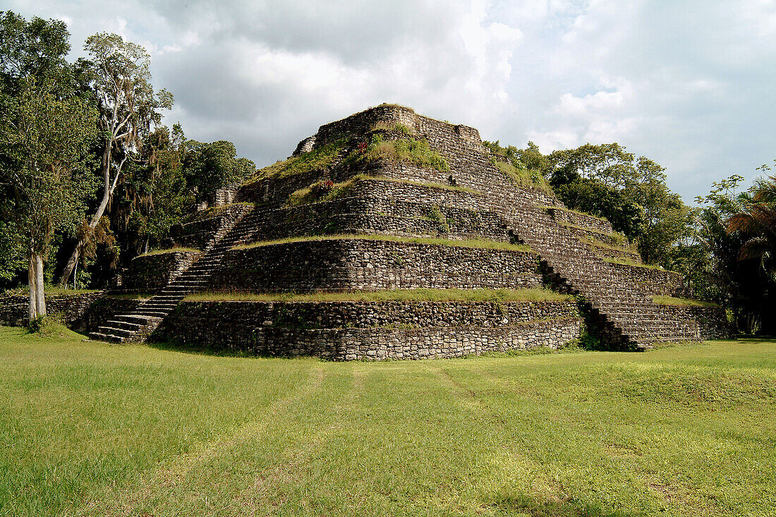 Mayan piramid. Chacchoben. Quintana-Roo. Yucatán. Mexico.