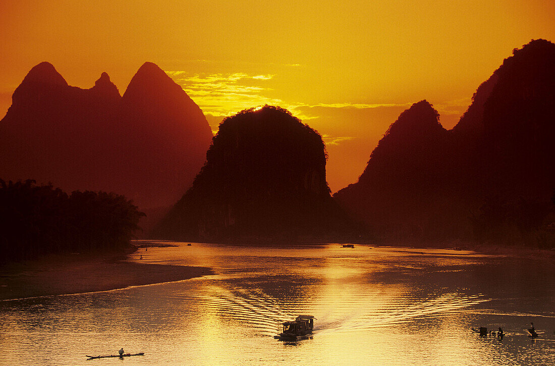 Sunset. Landscape. Lijiang river. China.