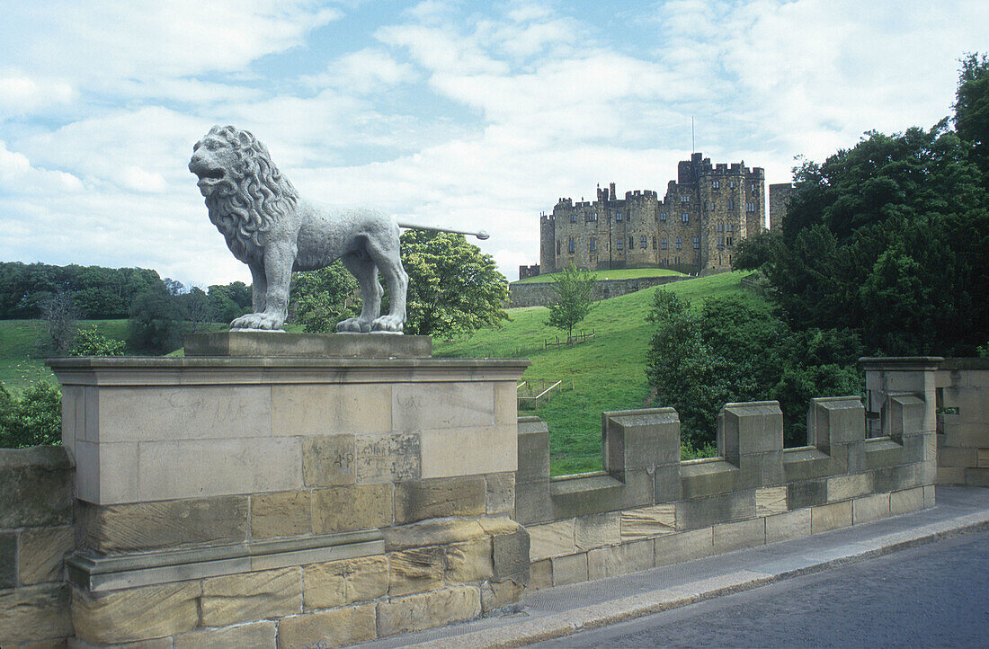 Alnwick Castle, on the river Aln is about 35 miles North of Newcastle upon Tyne and is the home of the Duke of Northumberland. Parts of it are open to the public throughout the year. Castle has extensive gardens. England. UK.
