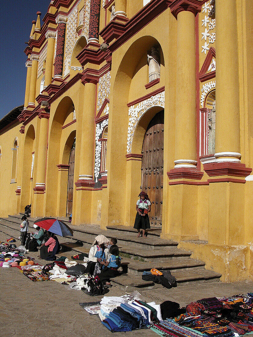 Vendors in front of cathedral, San Cristóbal de las Casas. Chiapas, Mexico
