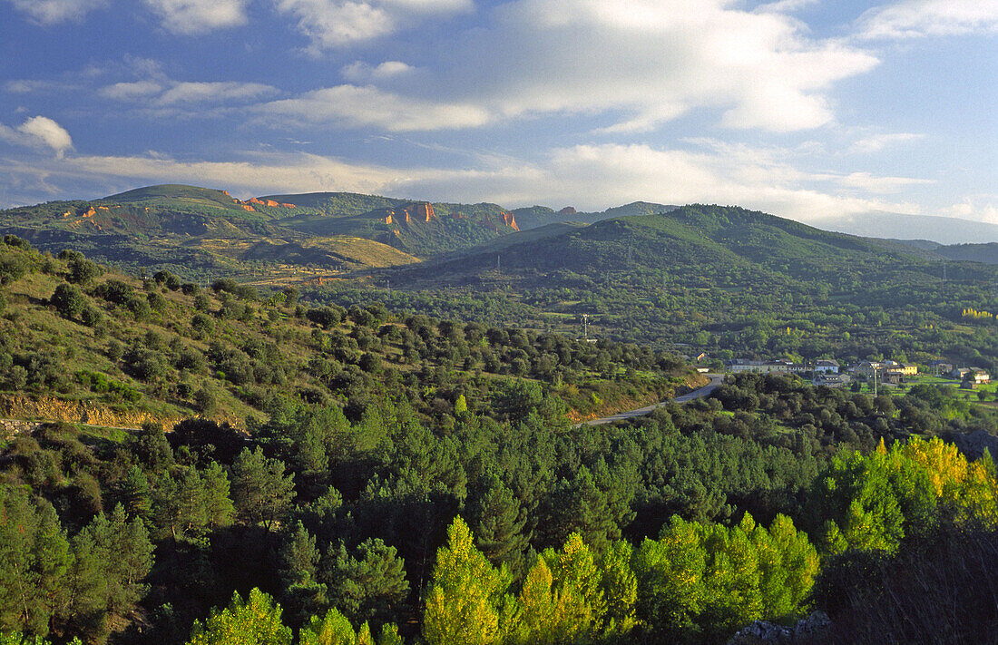 Landscape at Carucedo, Las Médulas, ancient roman gold mining site. León province. Spain