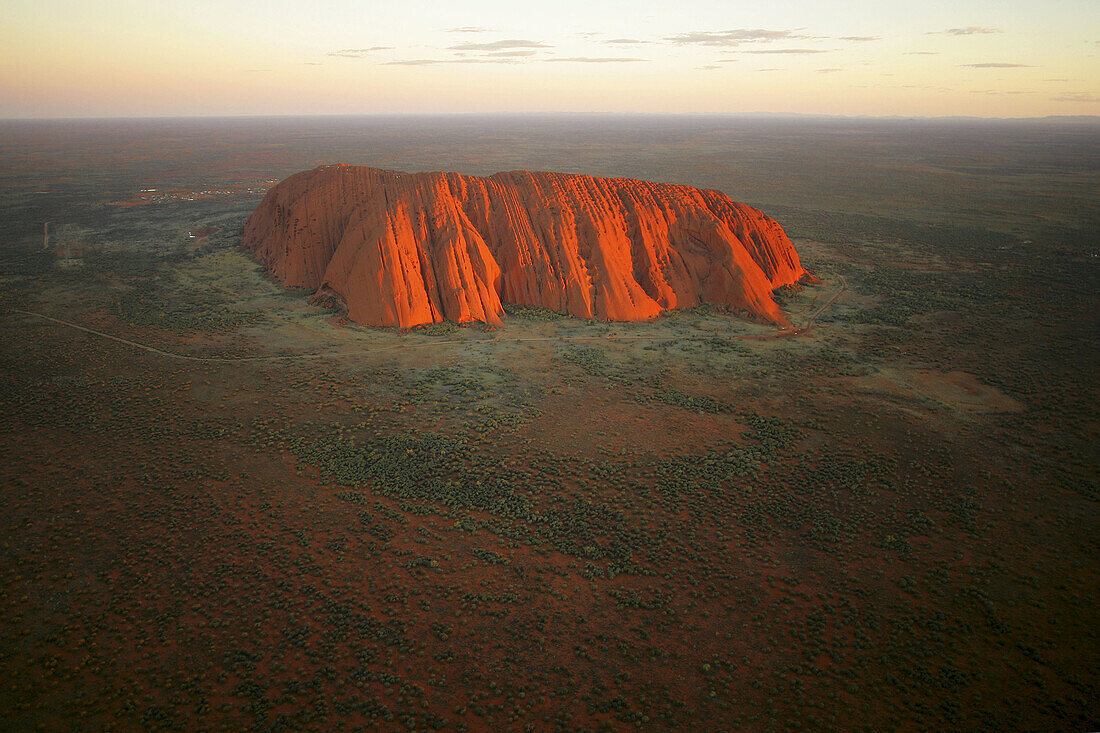 Außen, Berg, Berge, Entfernt, Farbe, Fels, Felsen, Felsformation, Fern, Geologie, Geologische Formung, Geologische Formungen, Isolation, Landschaft, Landschaften, Luftaufnahme, Luftaufnahmen, Natur, Tageszeit, Überblick, Von darauf, Wüste, Wüsten, N90-481