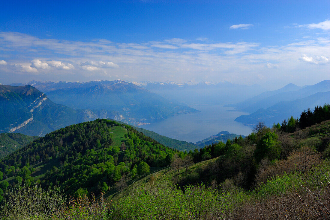 Blick vom Monte San Primo auf den Comer See, Como, Lombardei, Italien