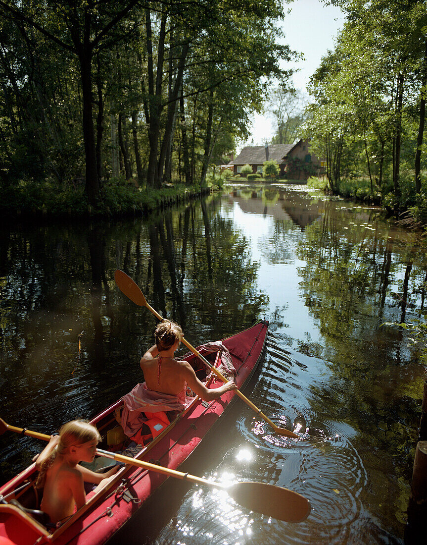Canoeing tour in Spreewald, Lehde, Brandenburg, Germany