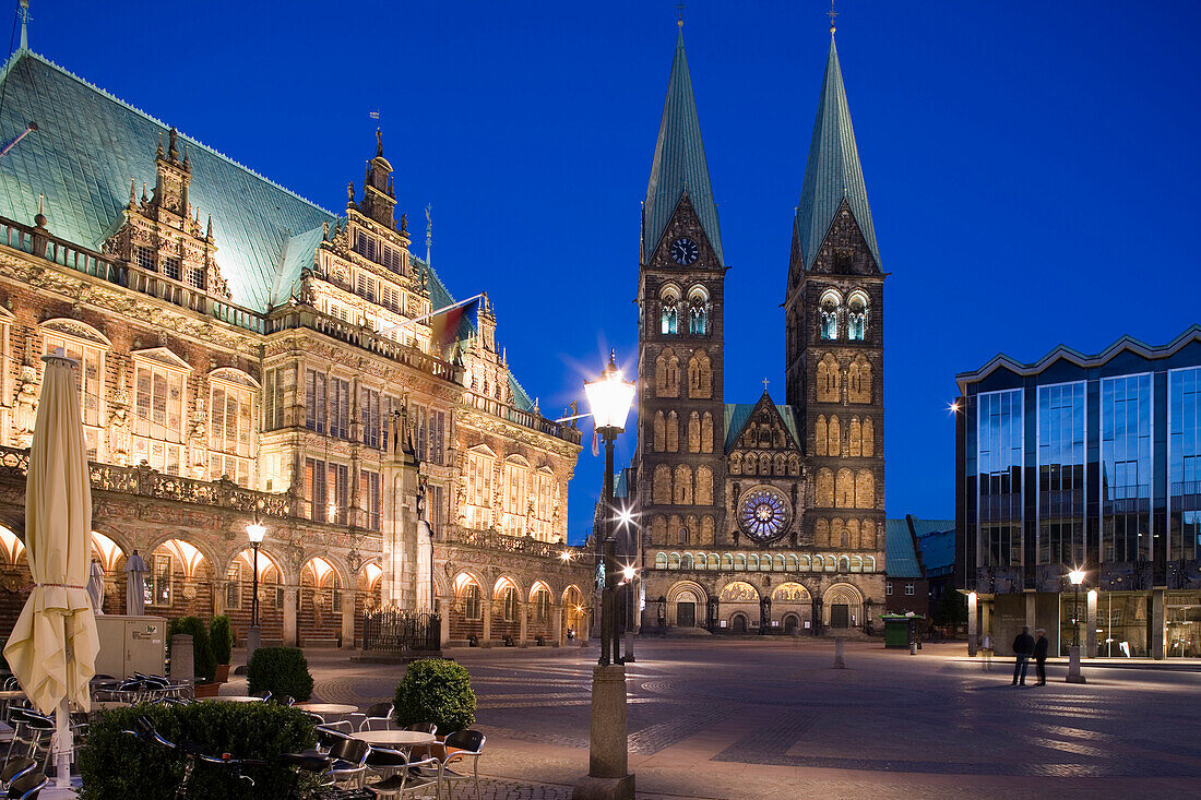 Town hall and Bremen Cathedral in the market square at night, Bremen, Germany