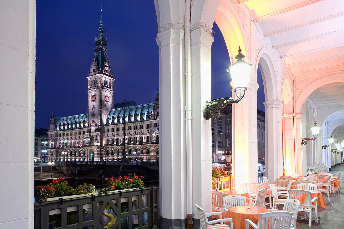 View from the Alster Arcades to city hall, Hamburg, Germany