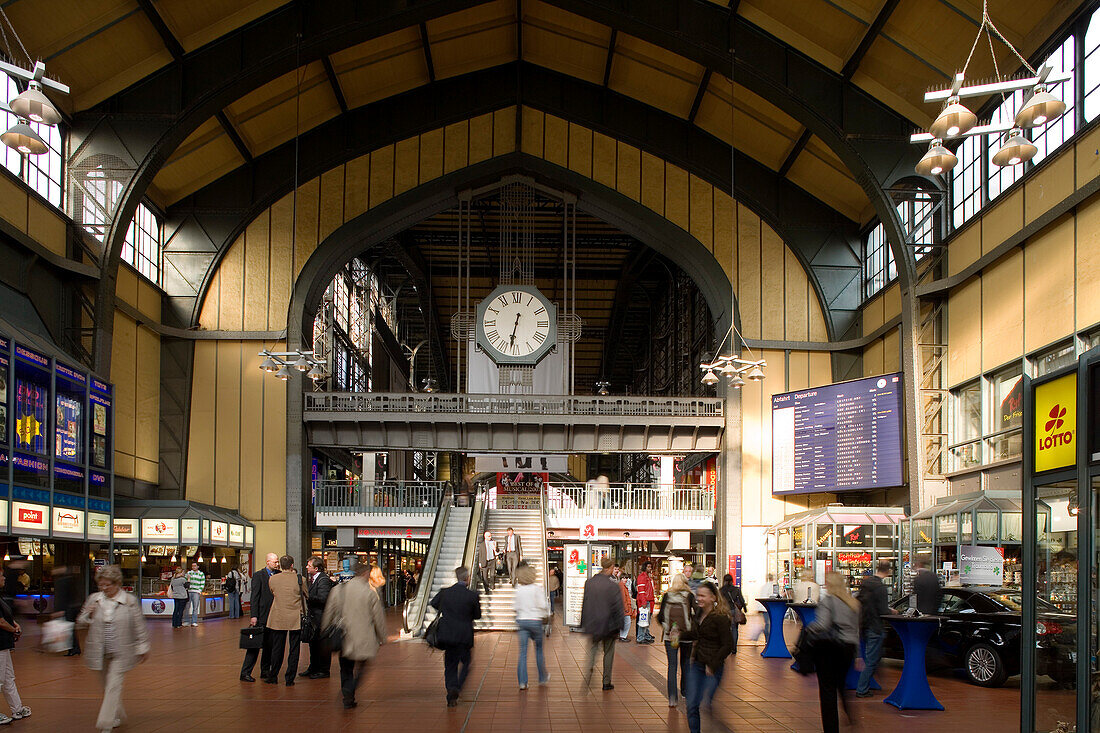 Wandelhalle im Hauptbahnhof, Hansestadt Hamburg, Deutschland, Europa