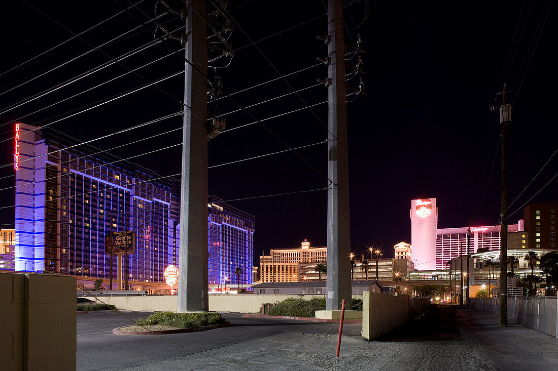 Hinterhof mit Parkplätzen, Las Vegas Casinos, Las Vegas, Nevada, Vereinigte Staaten von Amerika