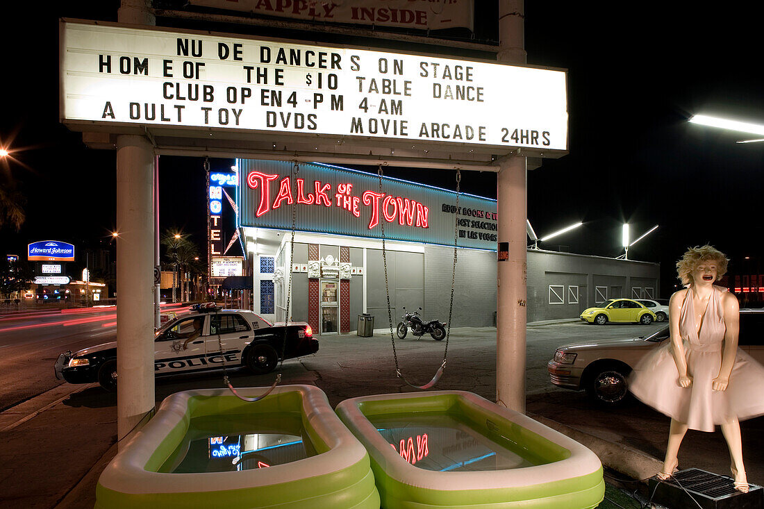 TALK OF THE TOWN on Las Vegas Boulevard, The Strip, downtown Las Vegas, Nevada, USA