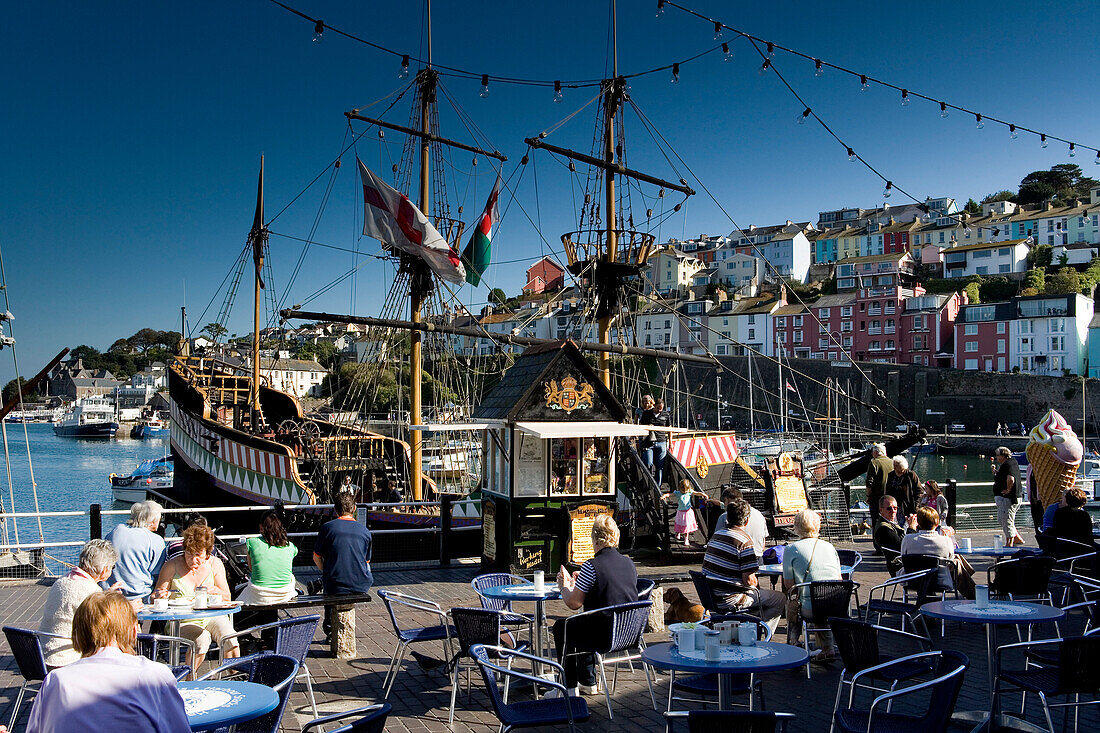 Europa, England, Devon, Schiff von Sir Francis Drake The golden Hind in Brixham