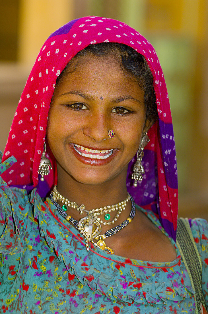 Happy Rajasthani girl, Jaisalmer, Rajasthan, India