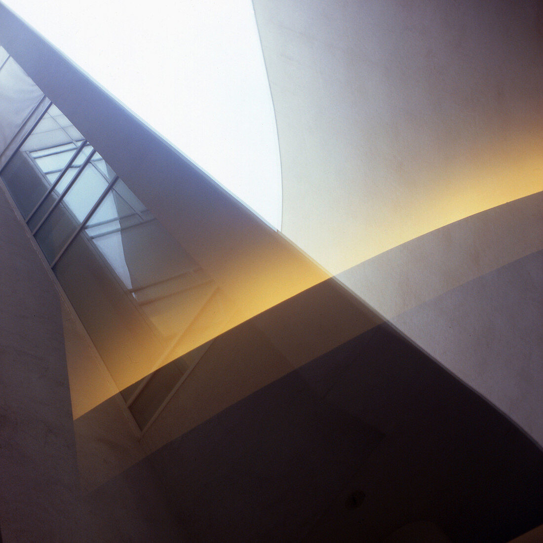 MACBA, Museum of Contemporary Art (1987-95, by Richard Meier). Barcelona. Spain