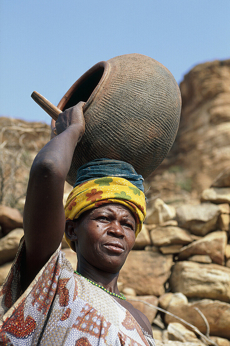 Dogon woman. Dogon country. Mali.