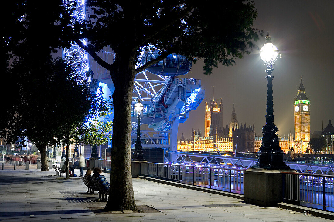 View from Queens Walk towards the Houses of Parliament with Big Ben, Clock Tower, and London Eye, Southwark, London, England, Europe
