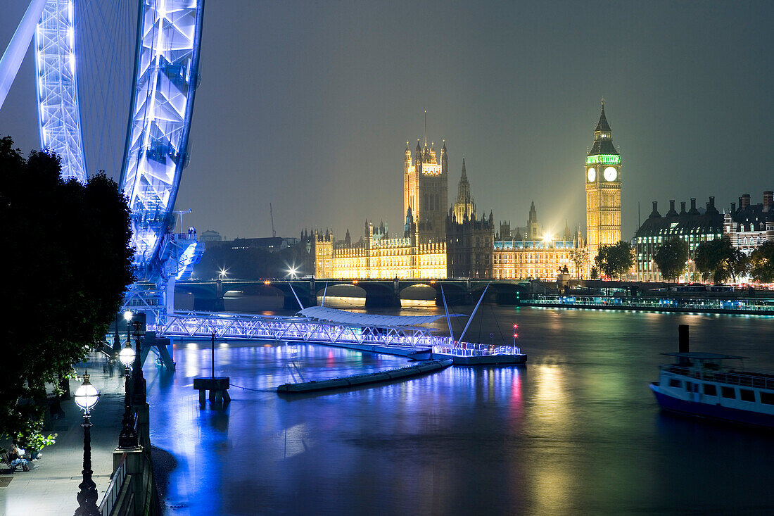 View from Queens Walk towards the Houses of Parliament with Big Ben, Clock Tower, and London Eye, Southwark, London, England, Europe