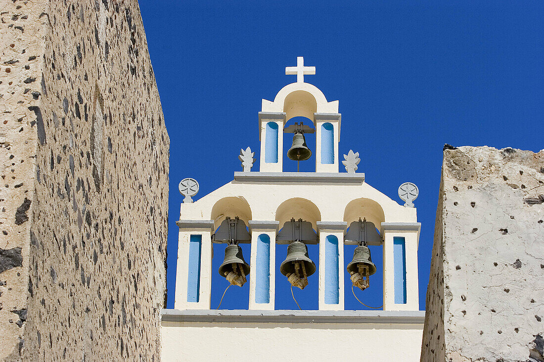 Bell, Bell gable, Bell gables, Bell tower, Bell towers, Bells, Church, Churches, Color, Colour, Concept, Concepts, Daytime, Detail, Details, Exterior, Outdoor, Outdoors, Outside, Temple, Temples, White, S06-537328, agefotostock