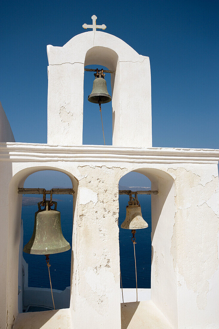 Bell, Bell gable, Bell gables, Bell tower, Bell towers, Bells, Church, Churches, Color, Colour, Cross, Crosses, Daytime, Detail, Details, Exterior, Outdoor, Outdoors, Outside, Temple, Temples, World locations, S06-539127, agefotostock