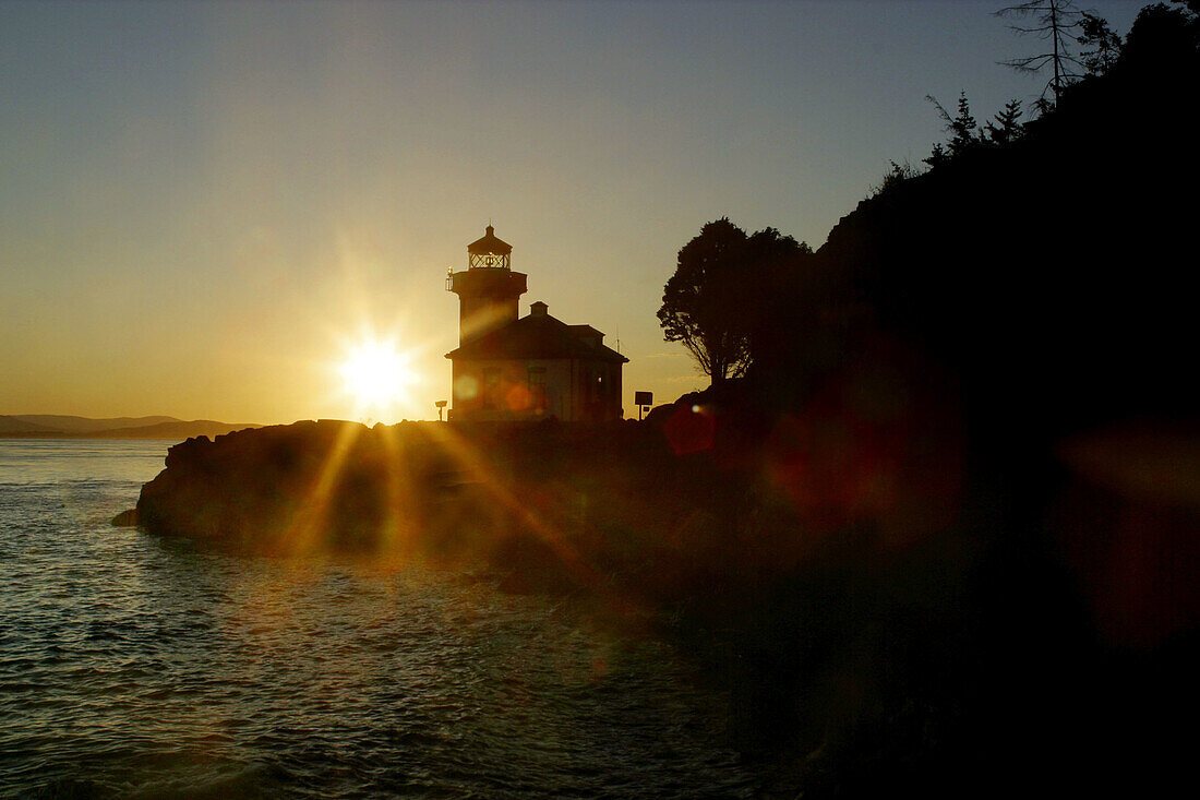 Lighthouse, Lime Kiln Point State Park, San Juan island, Washington, USA.