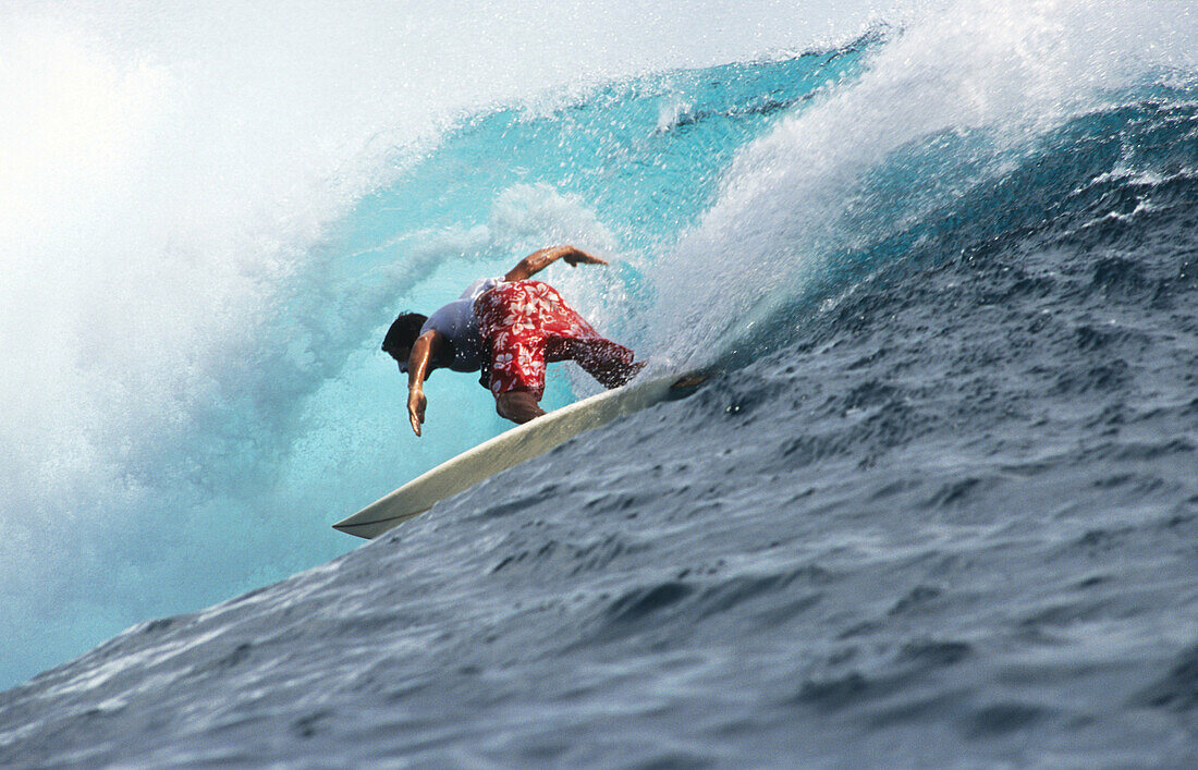 Surfer. Mentawais. Indonesia.