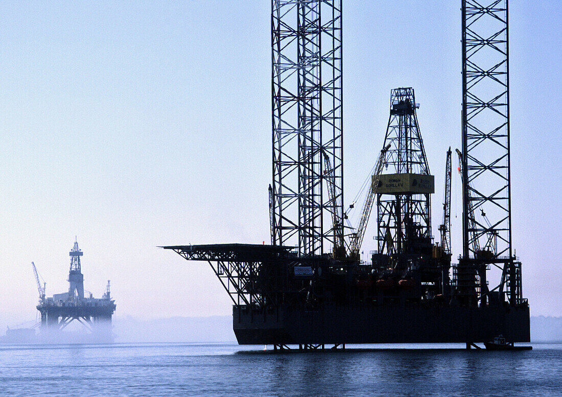 oil rigs off canadas east coast
