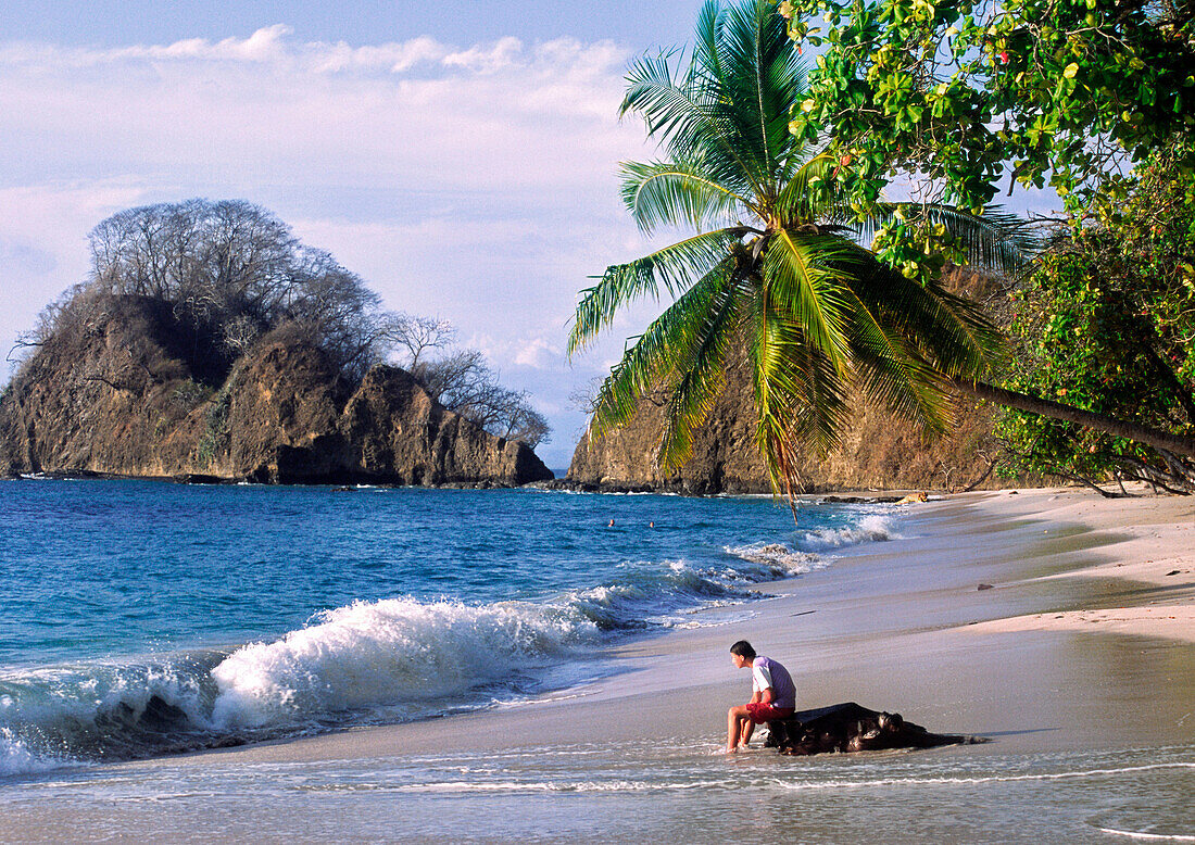 punta leona beach costa rica