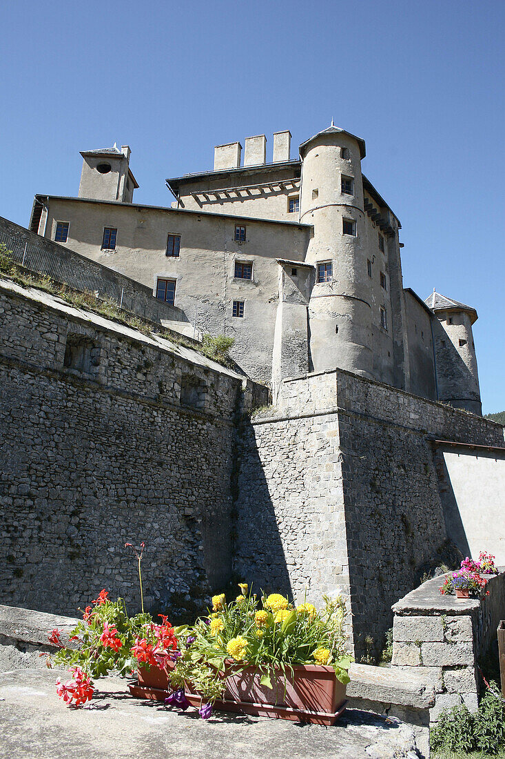 Château-Ville-Vieille, Château Queyras. Queyras. Hautes-Alpes. France.