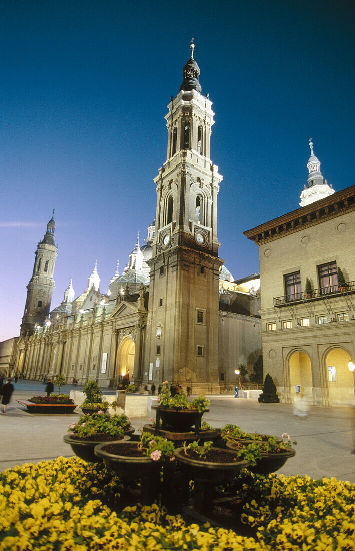 Basilika Unserer Lieben Frau von der Säule und Rathaus, Zaragoza. Aragón, Spanien