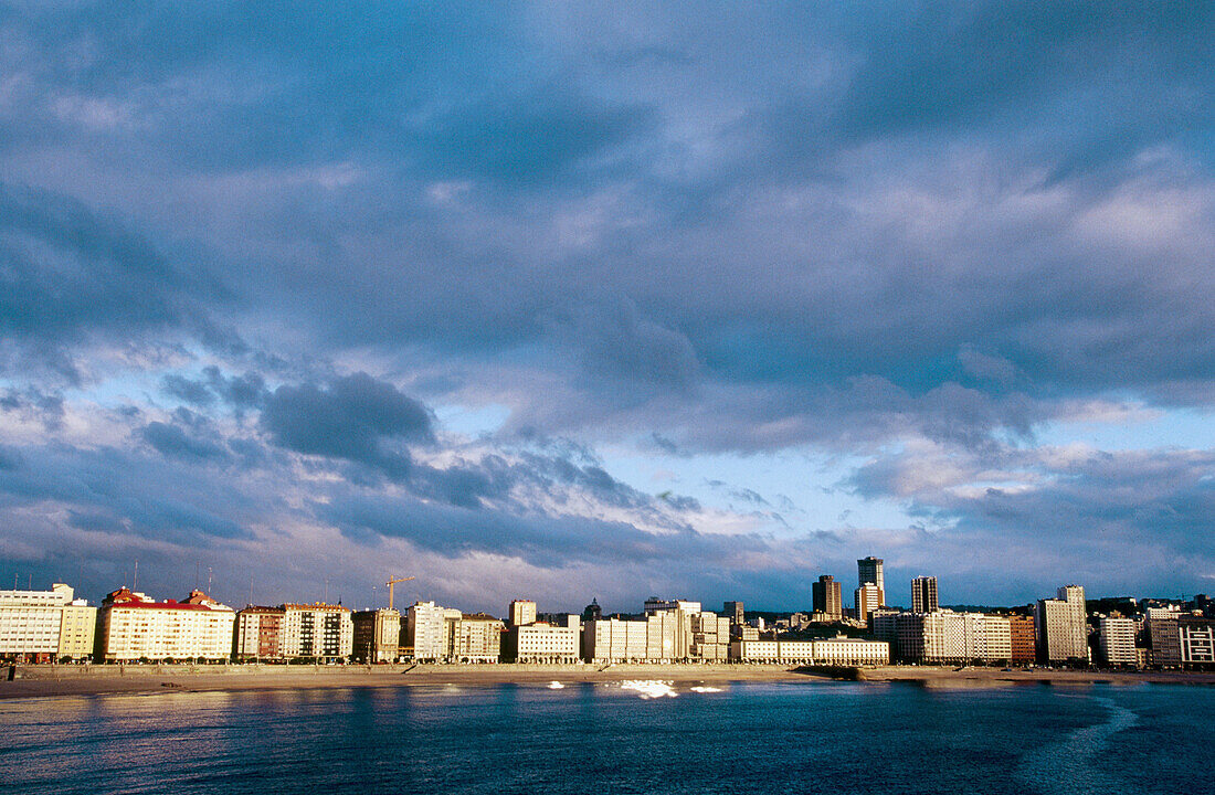 Strand Orzán, La Coruña. Galicien, Spanien