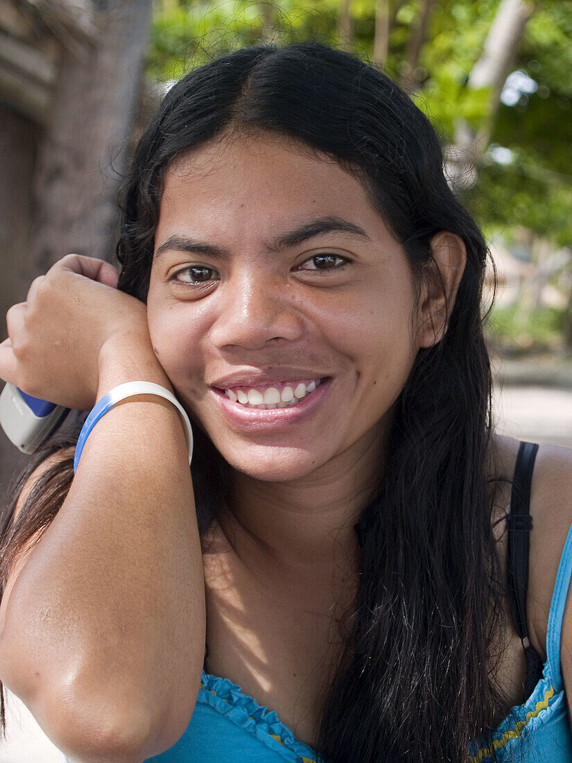 the ethnic look, Pinoy beauty, a cross between Asian and Spanish, Malapascua Island, Philippines