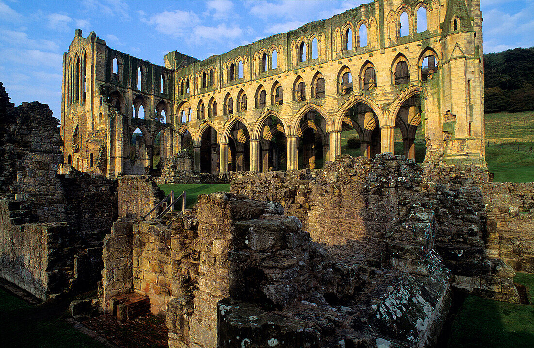 Europe, Great Britain, England, North Yorkshire, Helmsley, Rievaulx Abbey