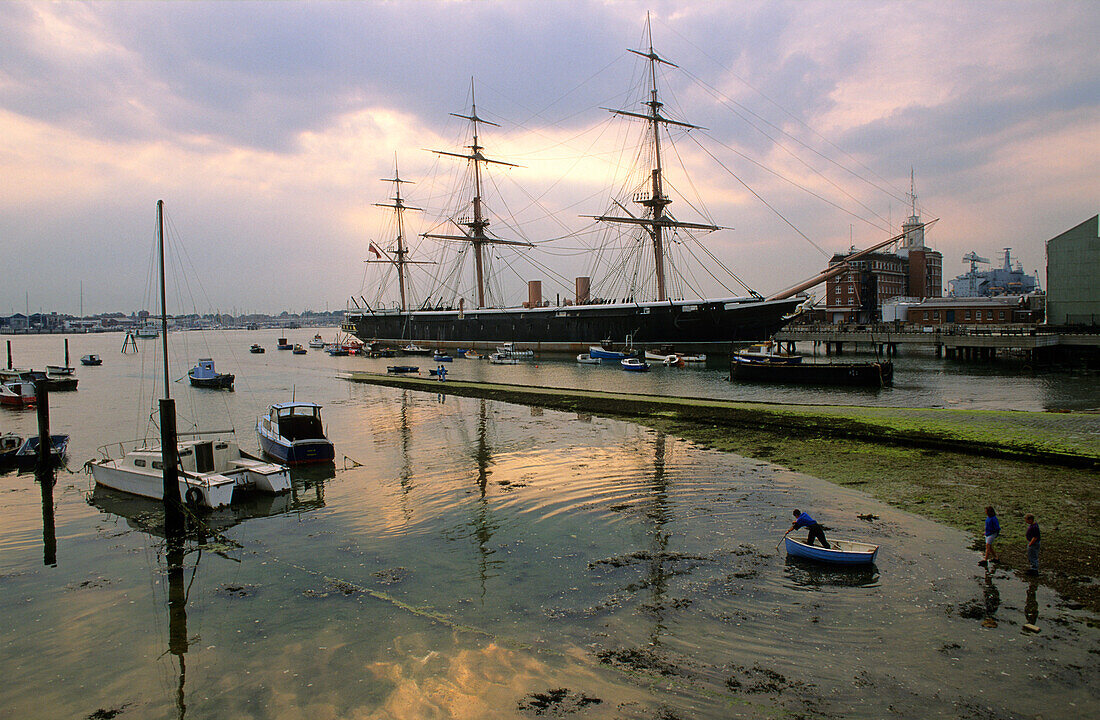 Europe, Great Britain, England, Portsmouth, Hampshire, harbour