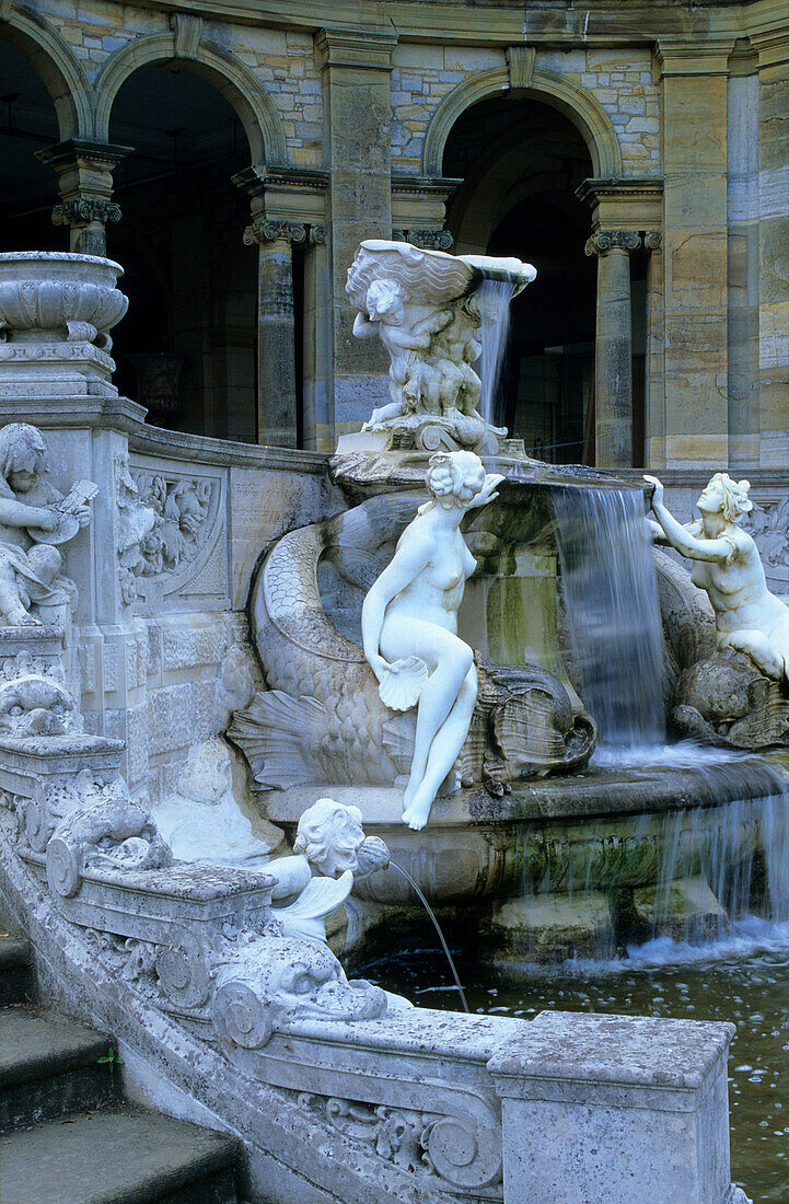 Europe, England, Kent, Hever, Hever Castle, Gardens, Statues and fountain