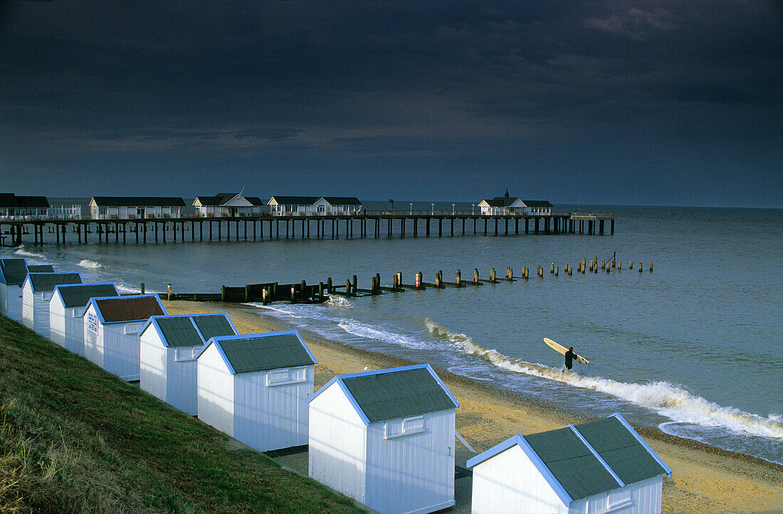 Europe, England, Suffolk, Southwold, East Anglia, bathing cabins and pier