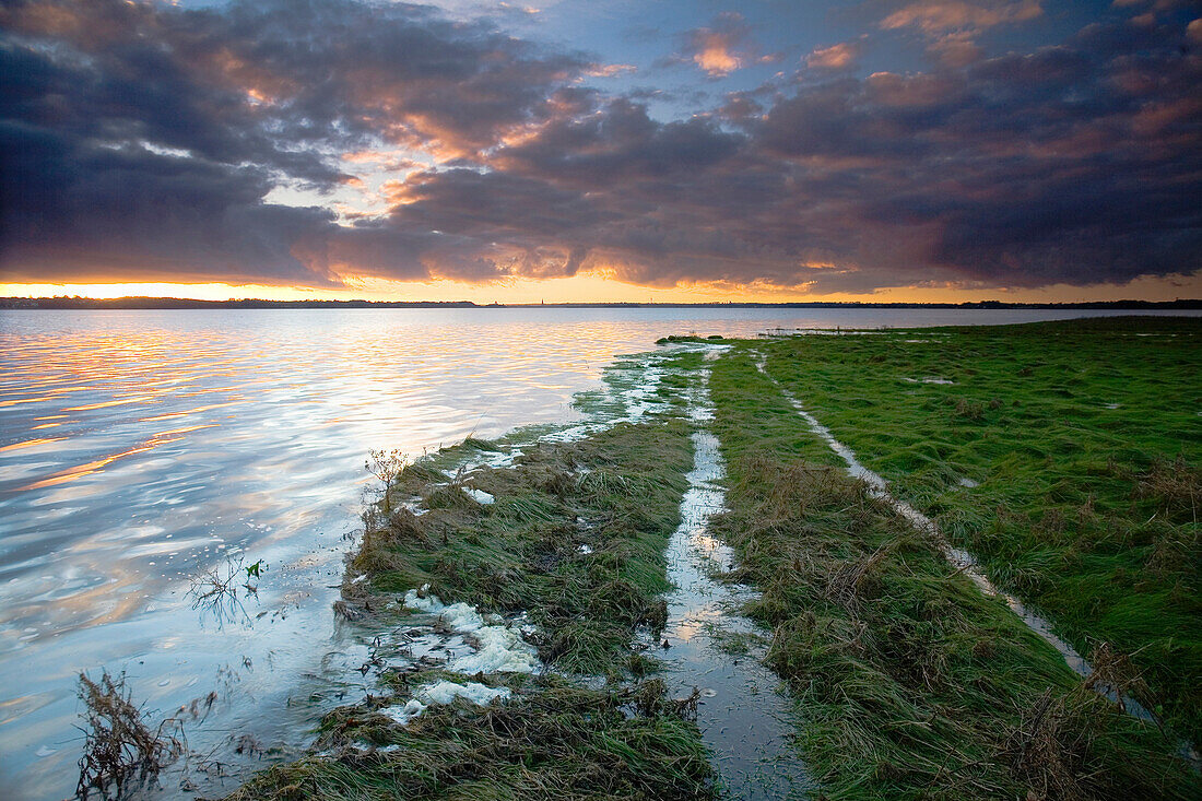 Sonnenuntergang über der Schlei, Schleswig, Schleswig-Holstein, Deutschland