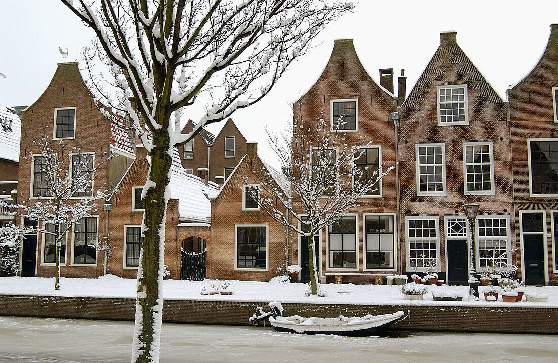 Dutch canal in the winter