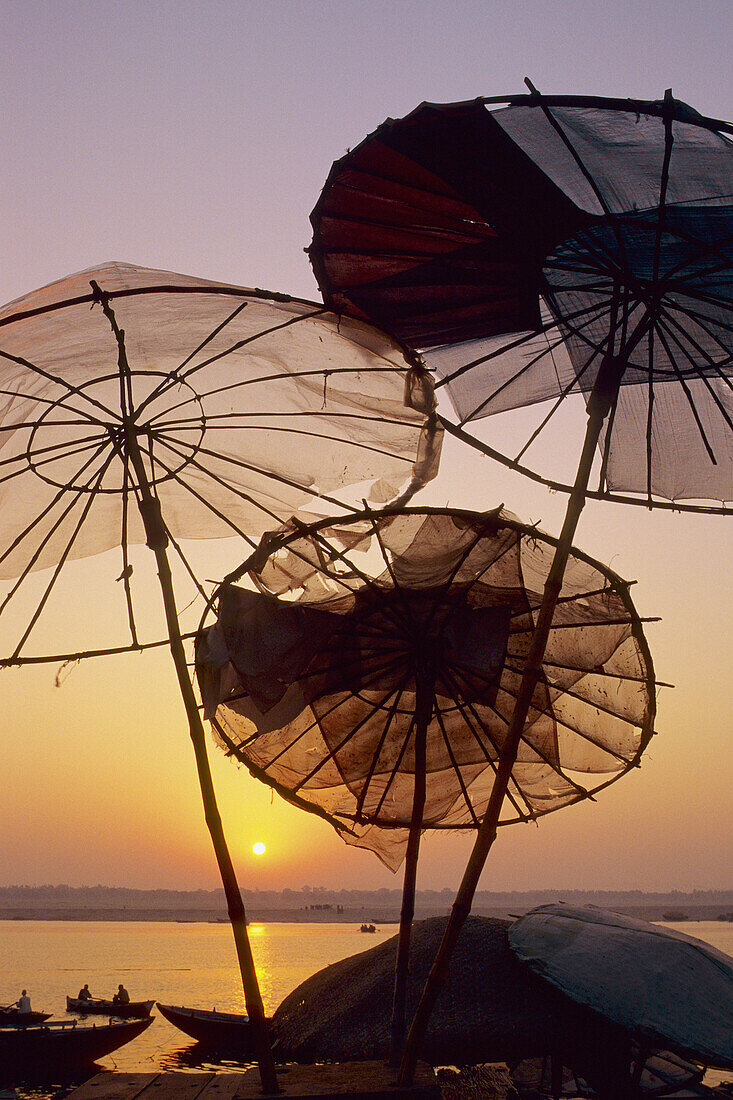 Varanasi, sunrise on the Ganges. Uttar Pradesh. India.