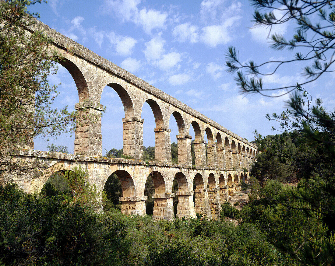 Roman aqueduct, also known as Pont del Diable (2th century A.D.). Tarragona, Catalonia, Spain