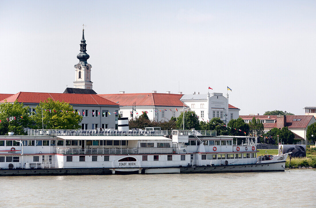 Kleines Dorf am Donau Ufer, Waldkirchen, Oberösterreich, Österreich