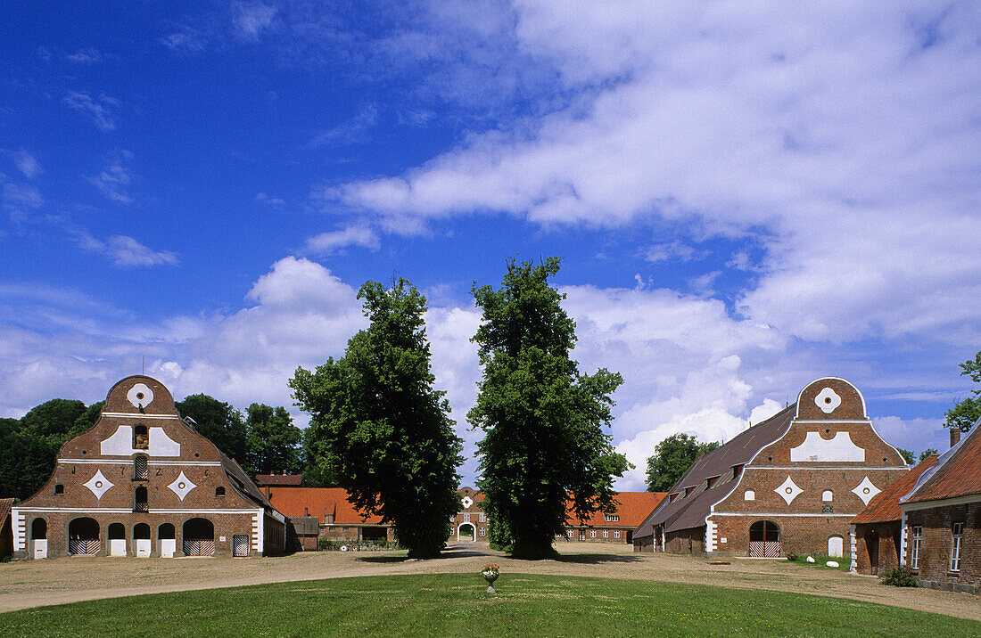 Gebäude auf dem Gut Rastorf, Schleswig-Holstein, Deutschland