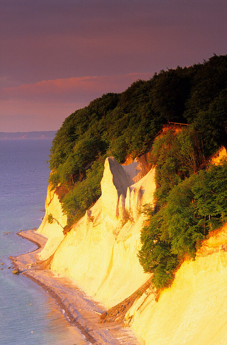 Europe, Germany, Mecklenburg-Western Pomerania, isle of Rügen, Wissower Klinken, chalk cliffs at Jasmund National Park