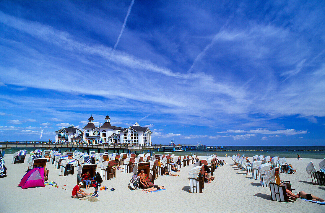Europe, Germany, Mecklenburg-Western Pomerania, isle of Rügen, sellin Seaside Resort, view of the Seebrücke